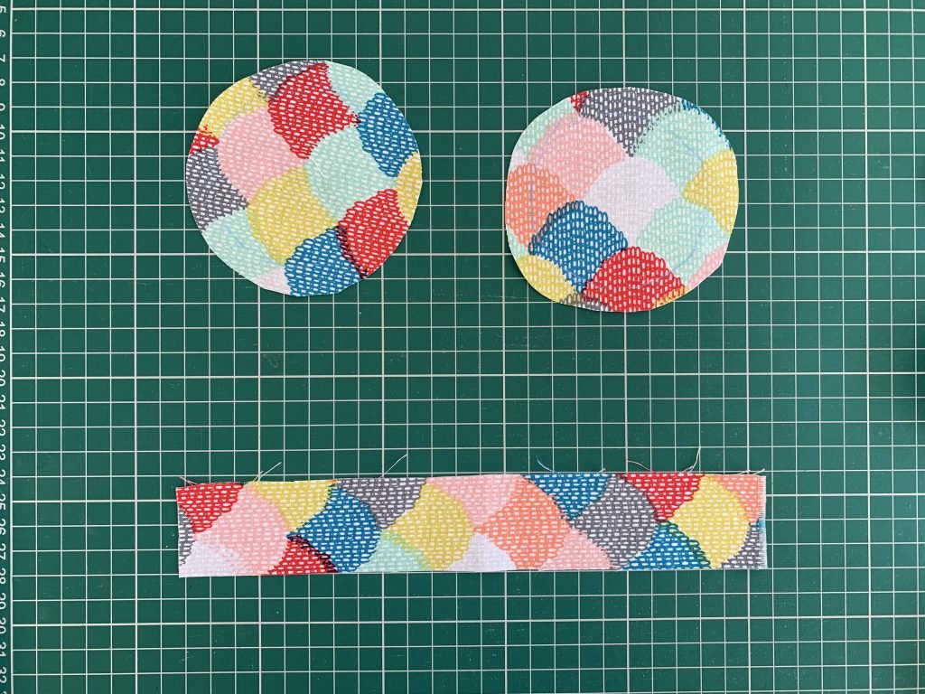 how to make a wrist pin cushion crafty sewing sew