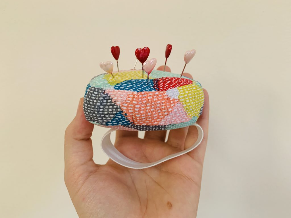 how to make a wrist pin cushion crafty sewing sew