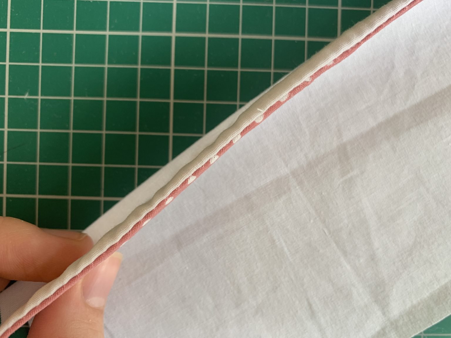 How To Sew On Bias Binding 3 Easy Techniques